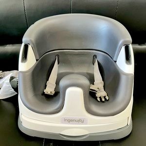 Ingenuity Baby Base 2-in-1 Booster Feeding and Floor Seat with Self-Storing Tray